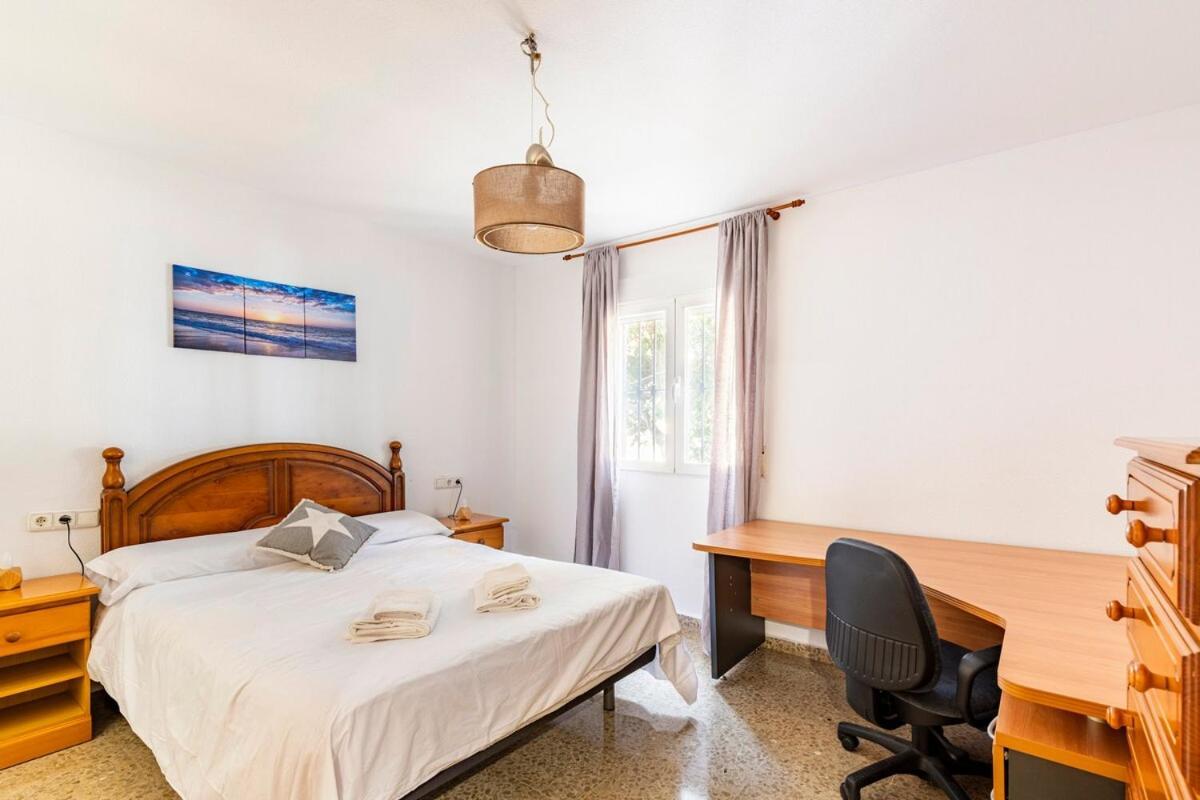 Amplio Piso Para Disfrutar Del Centro De Malaga Con Parking Gratuito Екстер'єр фото